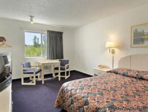 Americas Stay Inn-Leavenworth Δωμάτιο φωτογραφία